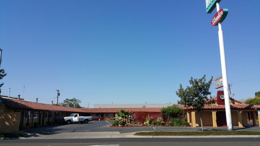 Slumber Motel Merced Buitenkant foto