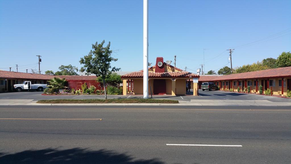 Slumber Motel Merced Buitenkant foto
