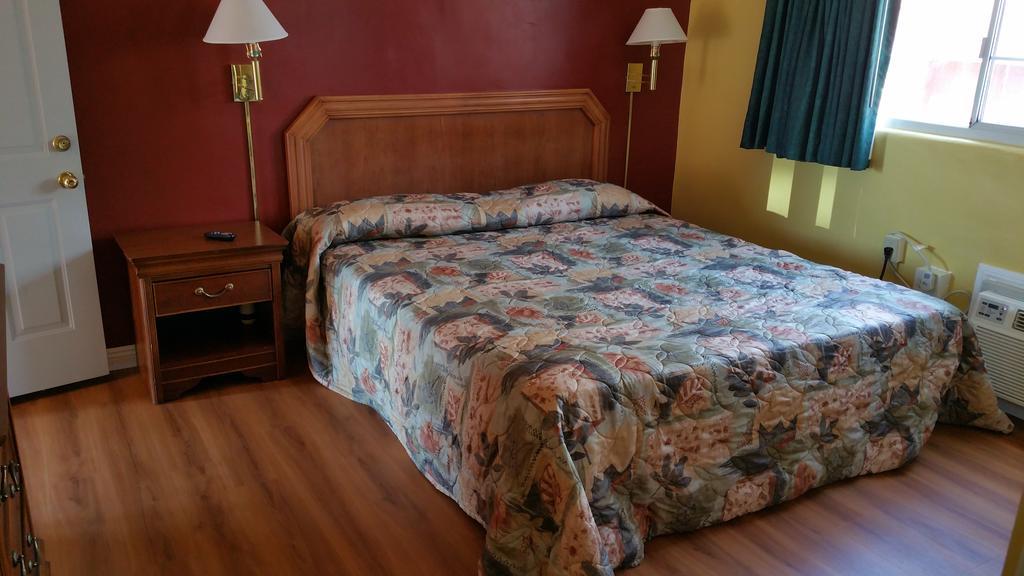 Slumber Motel Merced Buitenkant foto